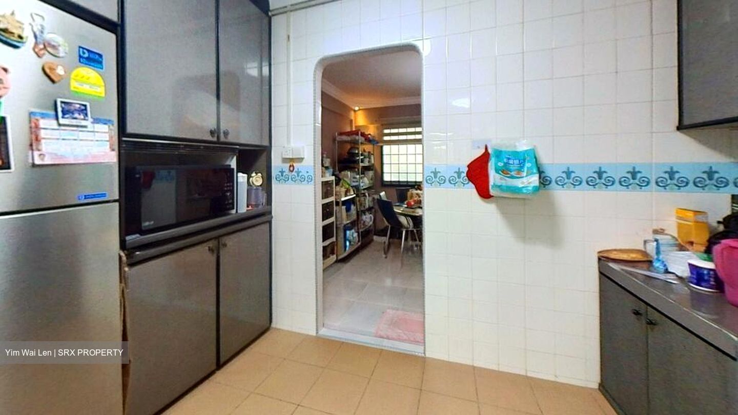 Blk 714 Jurong West Street 71 (Jurong West), HDB Executive #500283821
